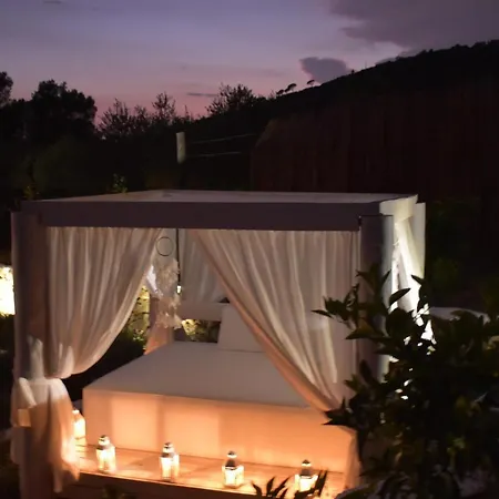 Domo Masia Cal Geperut Luxury tent Badalona
