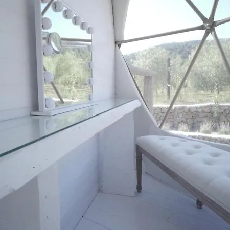 Luxury tent Domo Masia Cal Geperut Badalona
