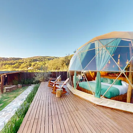 Domo Masia Cal Geperut Luxury tent Badalona