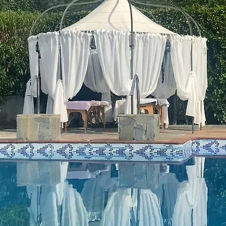 Domo Masia Cal Geperut Luxury tent